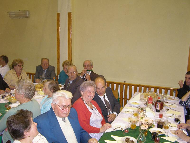 PA180190.JPG - W sali. Koncert na organkach i przyśpiewki ludowe w wykonaniu p. Józefa Pernala.