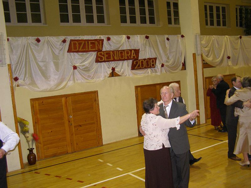 PA180355.JPG - W sali. Tańce i zabawa.