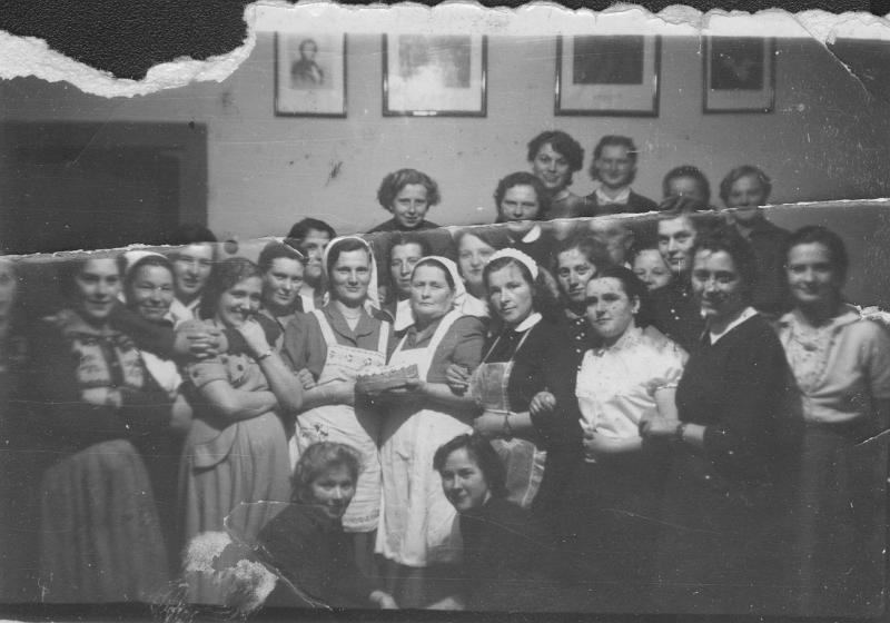 1958-1.jpg - Kurs gotowania w budynku szkoły w roku 1958