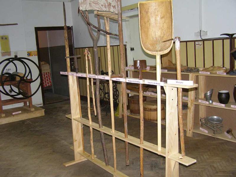 2006-58.jpg - Muzeum - Izba Pamięci Łęk Dukielskich - efekt końcowy w roku 2006