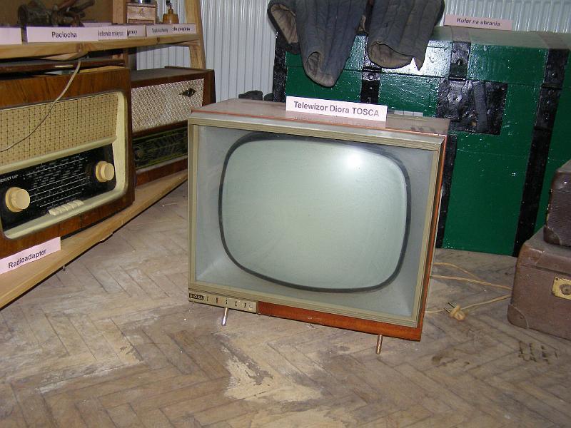 2008_22.jpg - Telewizor Diora TOSCA ofiarowany przez Helenę Witek