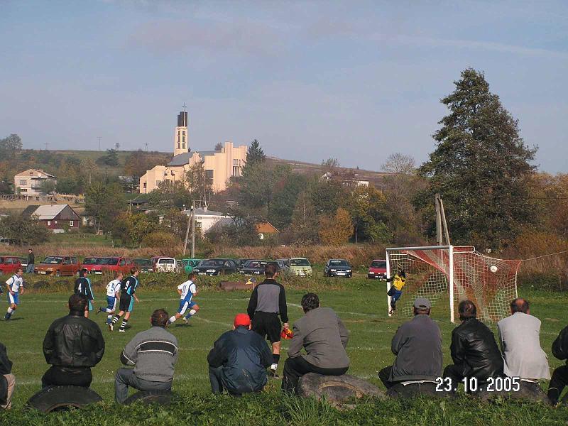 2005-2.jpg - Mecz Zorzy na własnym stadionie w roku 2005.