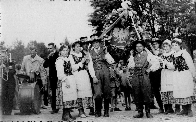 1960-9.jpg - 11. VIII. 1960. Dożynki wiejskie.